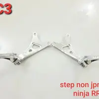 在飛比找蝦皮購物優惠-Footstep 腳踏腳踏後胸圍 RC3 Ninja 150