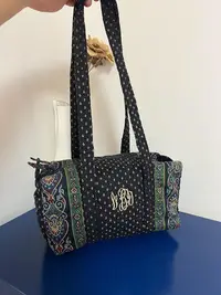 在飛比找Yahoo!奇摩拍賣優惠-vera bradley 棉布印花枕頭包