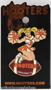 Sexy HOOTERS Girl Cheerleader Football CORPUS CHRISTI, TX Label Pin - NEW