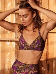 Womeen's Push Up Sports Bra. Running Bare Femme Fatale Workout Top