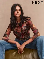 Black/ Red Floral Print Splice Mesh Long Sleeve Crew Neck Top (W45961) | $38