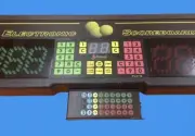 FAVERO 3 CUSHION BILLIARDS SCORE BOARD ** CAROM / BILLIARDS WITH REMOTE.