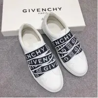 在飛比找Yahoo!奇摩拍賣優惠-Givenchy 紀梵希 新款 黑色交叉蹦帶 女 小白鞋現貨