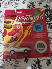Johnny Lightning Commemorative II Custom Mako Shark Limited Edition White