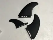 SURF FINS,TWIN FIN + STABILIZER ,3 FINS NYLON ( FUTURE COMPATIBLE )