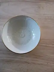 Lenox Tulip Nesting Bowl in the box.
