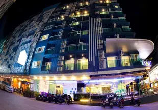 艾姆巴東酒店The Aim Patong Hotel