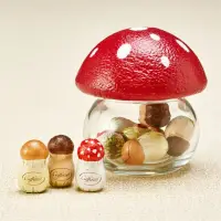 在飛比找蝦皮購物優惠-日本 義大利caffarel 王室御用巧克力  蘑菇造型玻璃