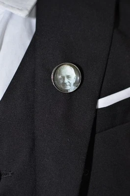 Gold or Silver DIY Photo Memorial Brooch Pin Round Customizable Badge Setting