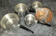 RARE! VINTAGE BUT BRAND NEW 1950s GRADUATED SET 4 NAMCO SAUCEPANS W ORANGE LIDS