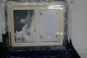 MIKASA MARGATE INVITATION DOUBLE 10-1/2 X 12-1/2 CLEAR CRYSTAL PICTURE FRAME NEW