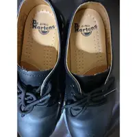 在飛比找蝦皮購物優惠-Dr.Martens三孔黑皮鞋