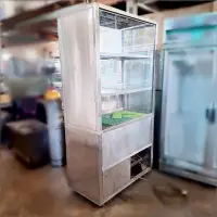 在飛比找Yahoo!奇摩拍賣優惠-高雄 二手 小菜櫥 冰箱 冷藏 小菜冰箱 玻璃 展示櫥 管冷