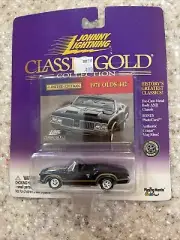 Johnny Lightning Classic Gold - Black & Gold 1970 Olds 442 - 1/64