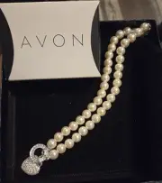 Avon Gloria Pearlesque Heart Charm Necklace