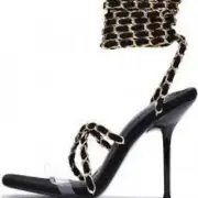 NEW IN BOX CAPE ROBBIN HANI BLACK LACE UP HEELS 5.5
