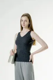 Merinosnug Superfine Wool V-Neck Sleeveless Top – 100% Wool Super Fine Rib Knit, Light Charcoal / XS