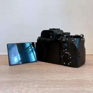 ( 已售出 公司貨保固內 快門僅2000 ) Sony A7R5 索尼 可換鏡頭式數碼相機 全片幅 高畫質  二手 保固