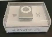 New Apple iPod Shuffle 2nd Generation Model A1204 Silver (1GB) still Sealed