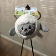 Hugsmart Sheep Spike Ball Inside Clinker & SqueakerVery Solf