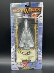 HOT WINGS F-14 TOMCAT 2004JUST THINK TOYS RUNWAY CAR MILITARY SER 14126