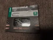 Huttig-Grip Fasteners 1-1/4"/3.18cm HG Hot Galvanized Fence Staple - 1 lb. Box