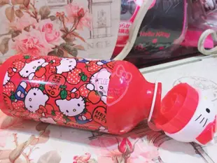 ♥小花花日本精品♥ Hello Kitty 嬰兒奶瓶造型保溫瓶隨行杯安全係數高紅色點點蘋果滿版輕量好攜帶01003802