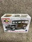 Revell 85-2064 1930 Ford Woody Street Rod Good Guys KIT 1/24 McM Sealed