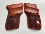 New Decorate Hardwood Grips for Beretta 3032 Tomcat .32 Checker wood