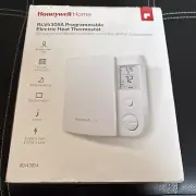 Honeywell RLV4305A 5-2 Day Programmable Thermostat Electric Baseboard NEW In Box