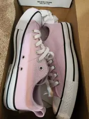 New! Converse Womens Pink size 9