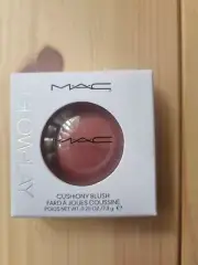 MAC Glow play Cushion Blush