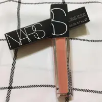 在飛比找蝦皮購物優惠-NARS 惹火唇釉#2711 UNLACED