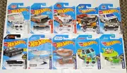 HOT WHEELS Scooby Doo Jetsons Star Wars Star Trek Space Jam The Batman Batmobile