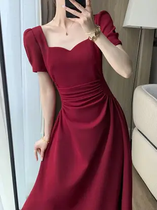 紅色連身裙女夏季方領收腰顯瘦赫本風訂婚裙