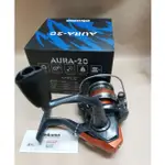 寶熊公司 OKUMA  AURA -20 奧羅 紡車式捲線器 路亞 池釣 溪流 高拉力