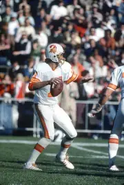 Steve Spurrier Tampa Bay Buccaneers drops back to pass at an NFL - 1976 Photo 1