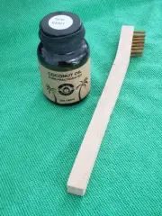 NEW Fractionated COCONUT OIL & Wire Brush for Restoring Wood & Baking Lames 2oz