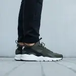 代購NIKE AIR HUARACHE RUN ULTRA 黑綠 武士 皮革 無縫線 軍綠 慢跑鞋819685-300男