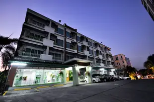 歐姆薩咖酒店Omsaga Hotel