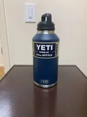 Yeti Rambler 64oz Bottle Navy - New!!! Free Shipping