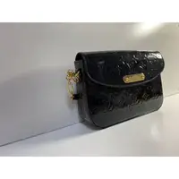 在飛比找蝦皮購物優惠-LOUIS VUITTON 路易威登 肩背包 enamel 