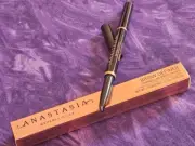Anastasia ABH Brow Definer Triangular Tip Automatic Crayon Pencil Medium Brown