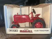 Vintage 1989 ERTL 689 Die Cast Model 1/16 McCormick Farmall Cub with Box