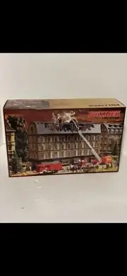 NEW VOLLMER 3785 BURNING TAX OFFICE BUILDING HO 1:87 SCALE KIT