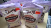 LOT 5 BOB'S RED MILL Vital Wheat Gluten Flour 20 OZ EACH BEST 11/23/25 4/13/26