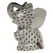 NEW HEREND BLACK FISHNET BABY ELEPHANT SITTING FIGURINE #VHNM-15511 BRAND NIB FS
