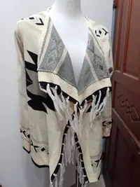 在飛比找Yahoo!奇摩拍賣優惠-復古波西米亞民族風針織金蔥流蘇外套L-XL號旋轉73