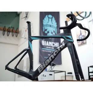 Bianchi Oltre RC 2024 一級 碟煞公路車 Disc 公路車 空力 碟煞 > BIKEfun拜訪單車