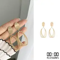 在飛比找momo購物網優惠-【00:00】韓國設計復古啞光金屬線條圈圈造型夾式耳環(無耳